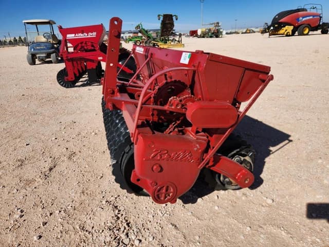 Image of Brillion Sure Stand equipment image 1