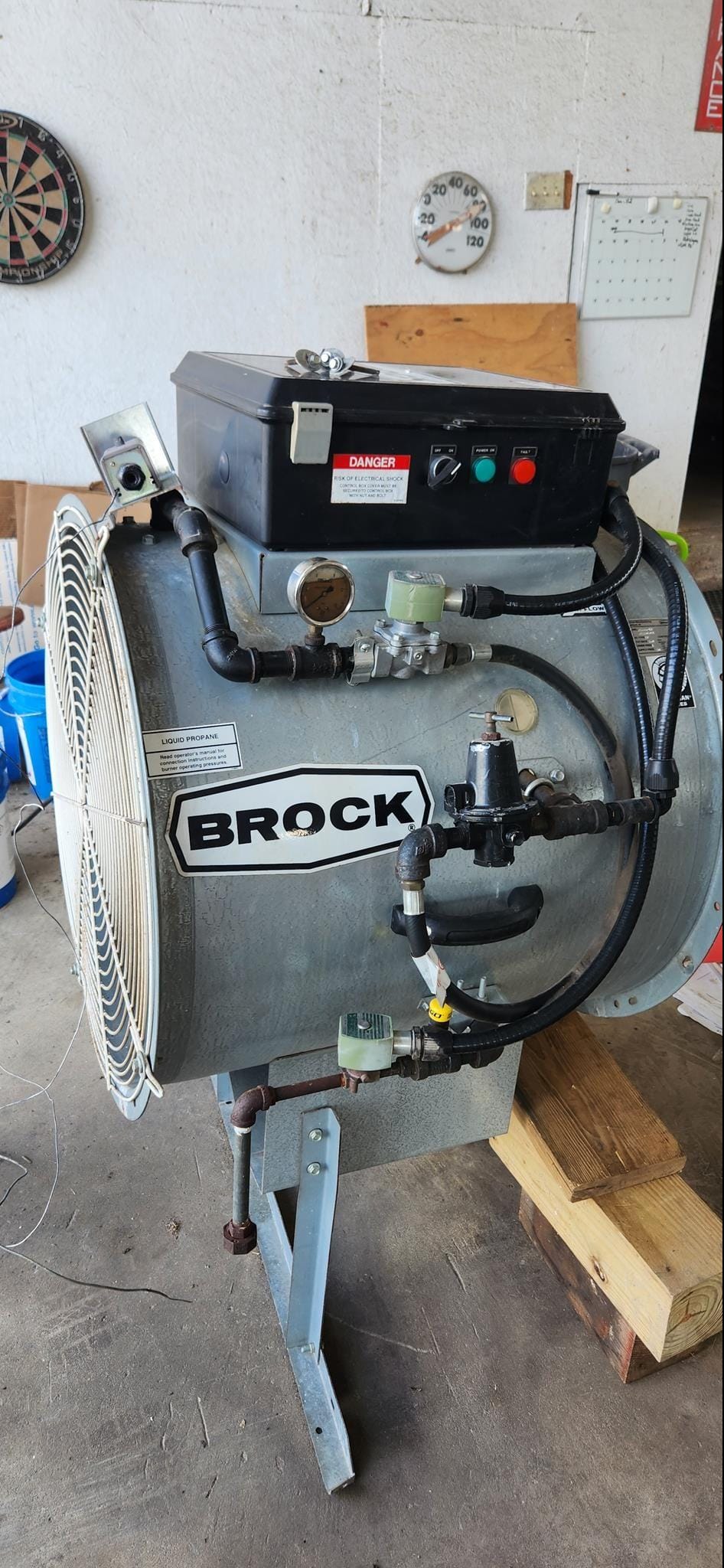 Brock AXH28-LP Equipment Image0