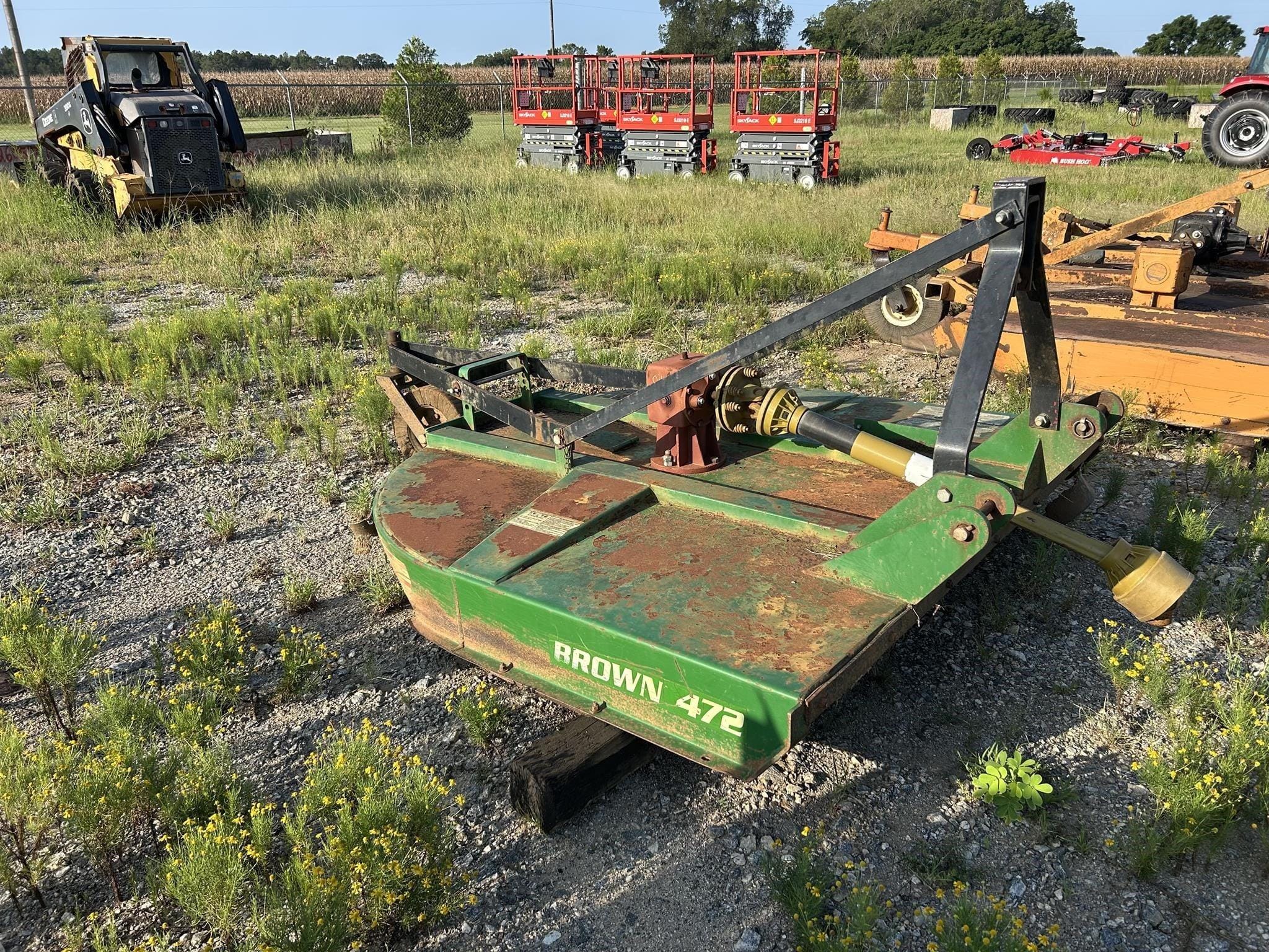 Brown 472 Equipment Image0