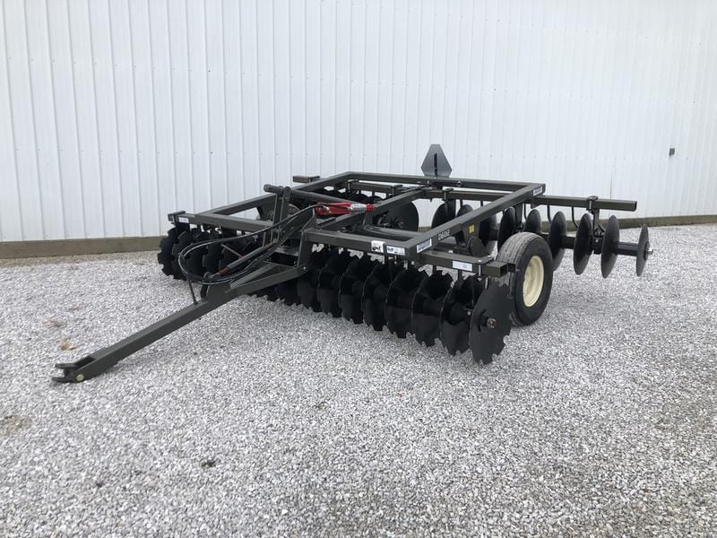 Brute D6012 Equipment Image0