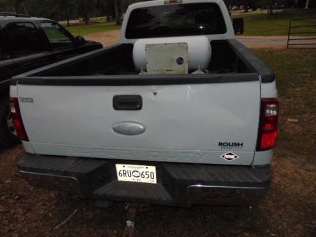 Image of Ford F-250 equipment image 2