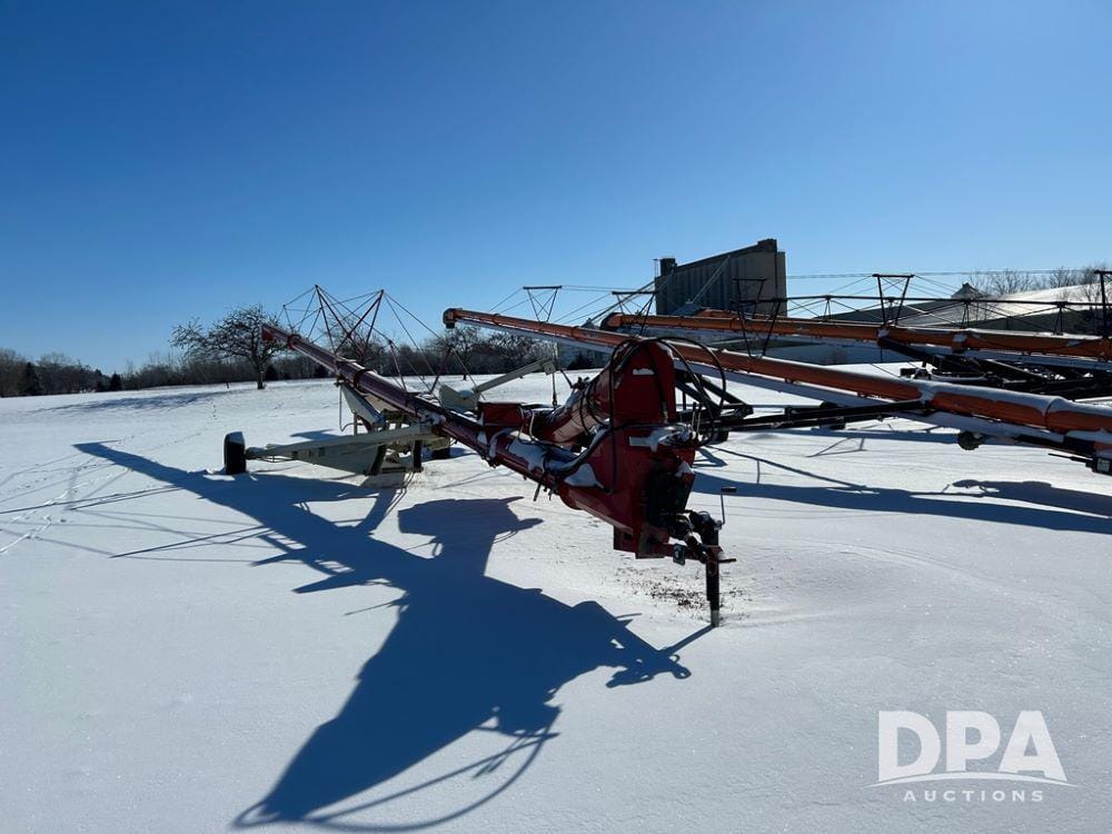 Main image Buhler Farm King 1385