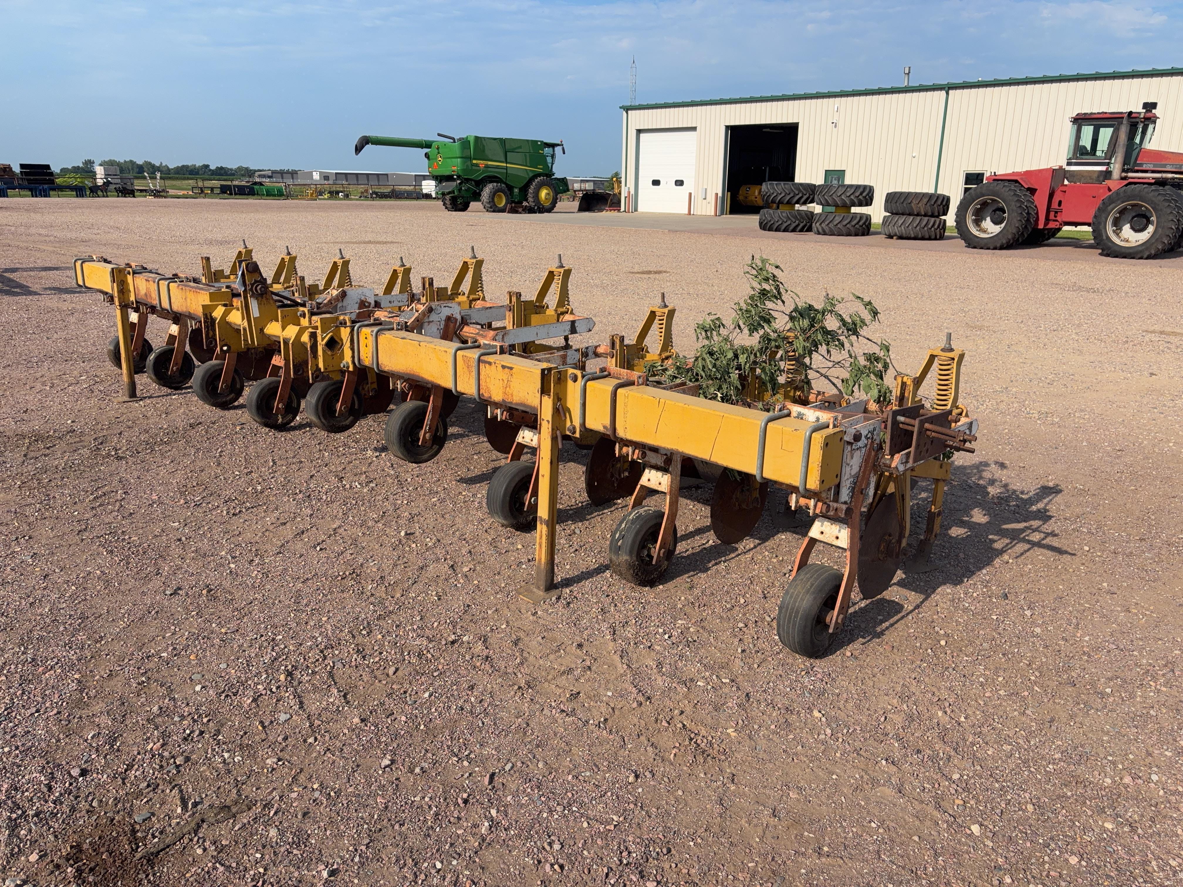 Buffalo 4640 Equipment Image0