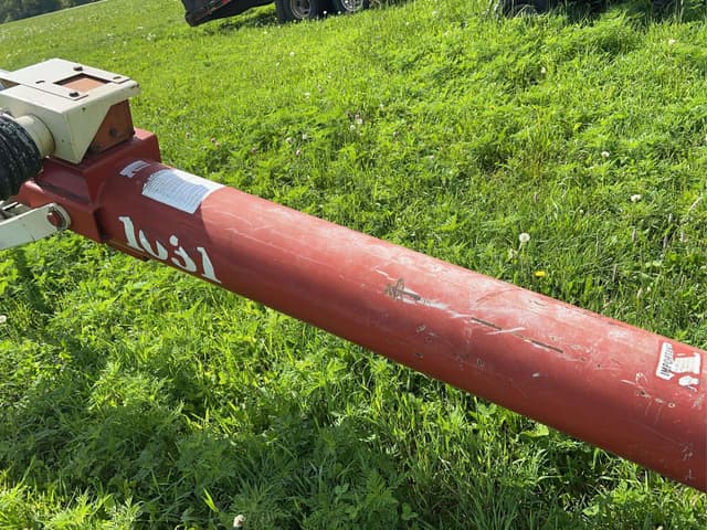 Image of Buhler Farm King 1031 equipment image 3