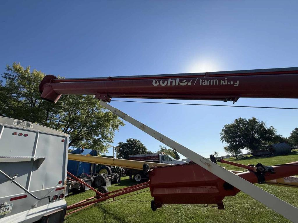 Image of Buhler Farm King 1036 Primary image