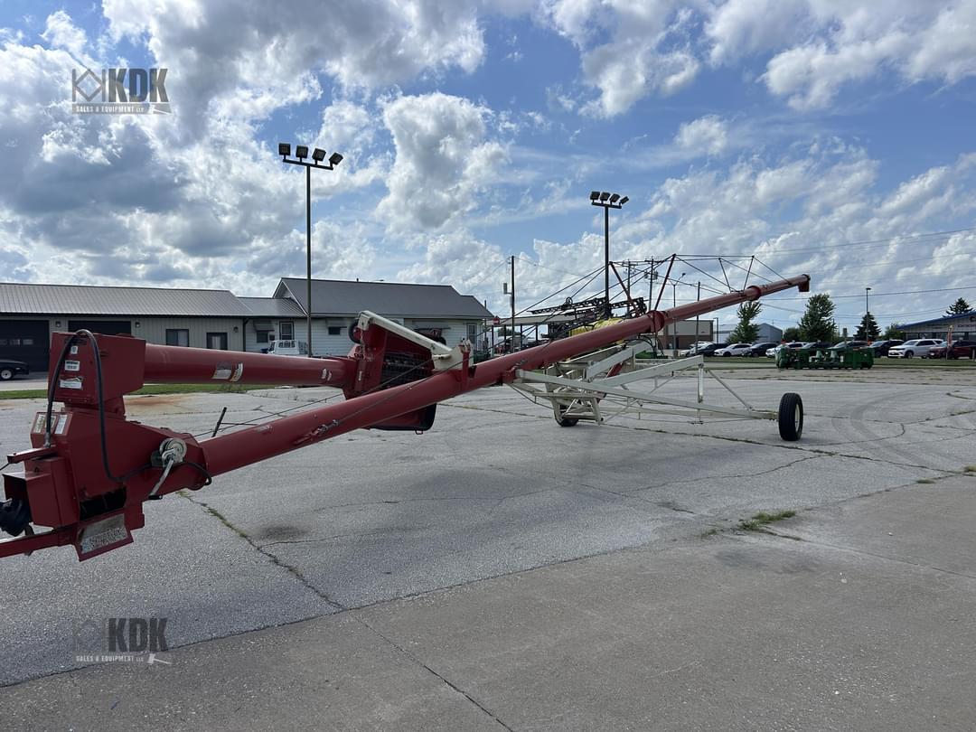 Image of Buhler Farm King 1070 Primary image