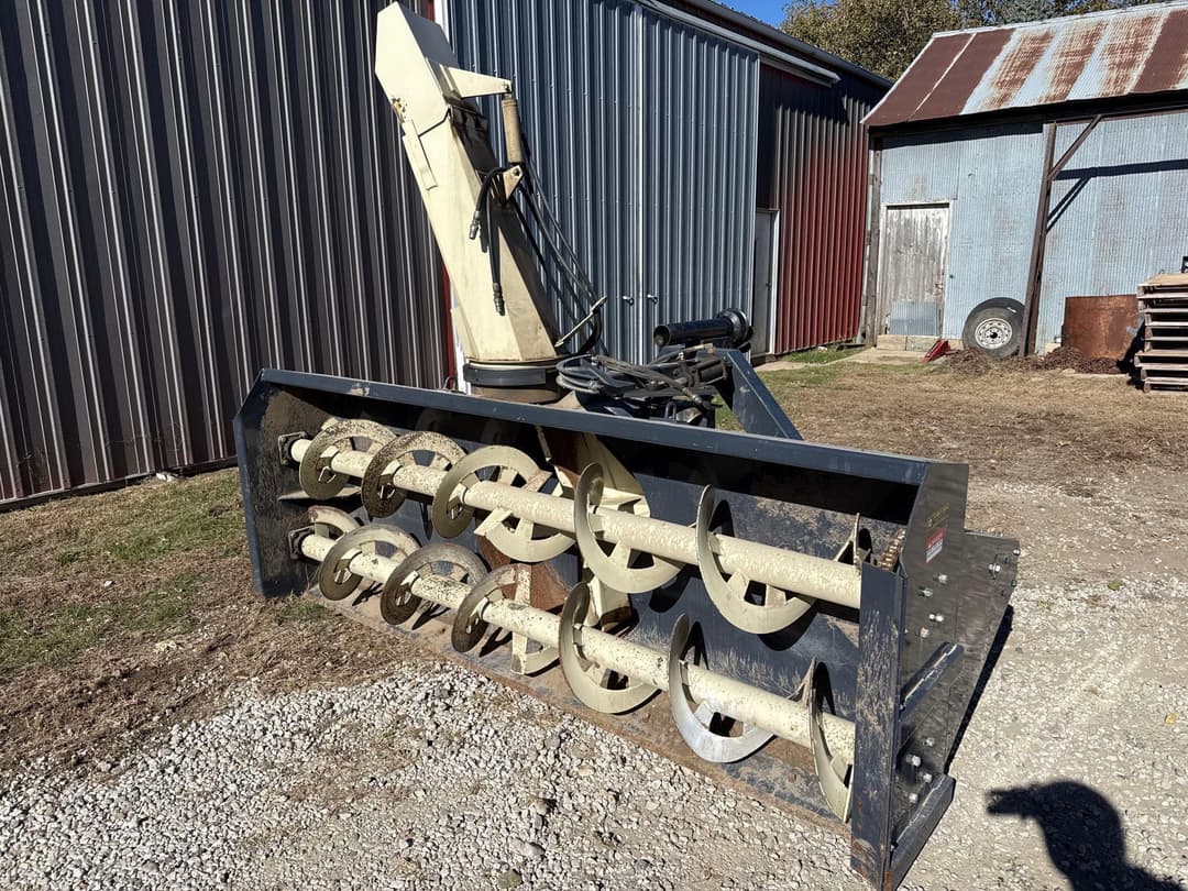 Image of Buhler Farm King 1080 Primary image