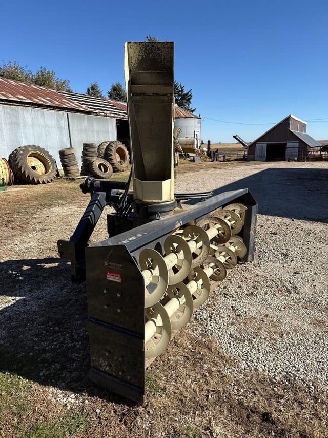 Image of Buhler Farm King 1080 equipment image 3