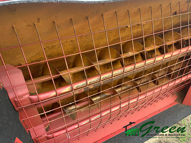 Image of Buhler Farm King 1080 equipment image 3