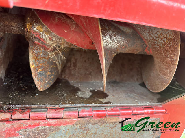 Image of Buhler Farm King 1080 equipment image 2