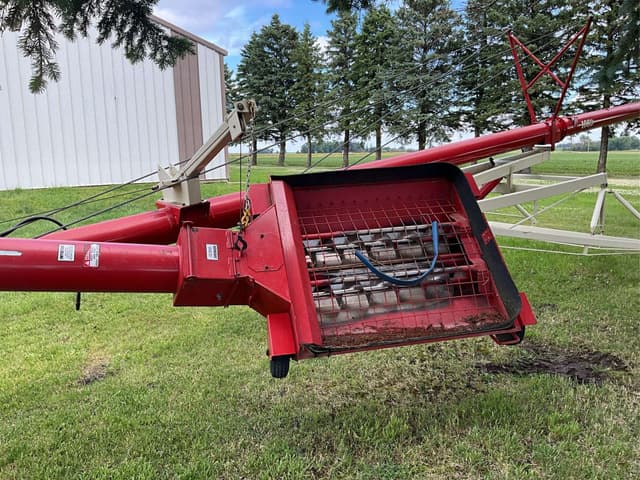 Image of Buhler Farm King 1080 equipment image 2