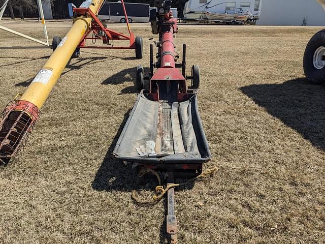 Image of Buhler Farm King 1085 equipment image 1