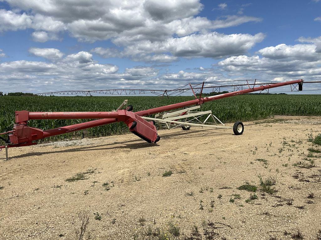 Main image Buhler Farm King 1070