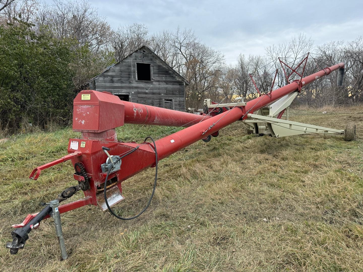 Main image Buhler Farm King 1370