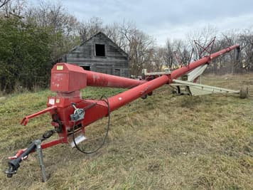 Main image Buhler Farm King 1370