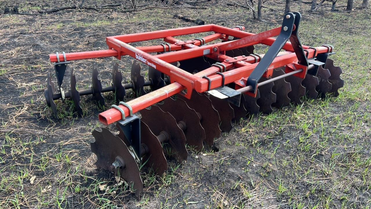 Main image Buhler Farm King Y805TD