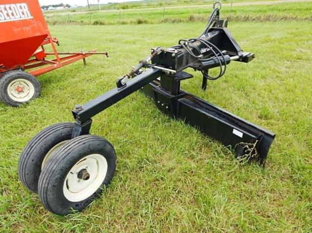 Image of Buhler Farm King 150 equipment image 3
