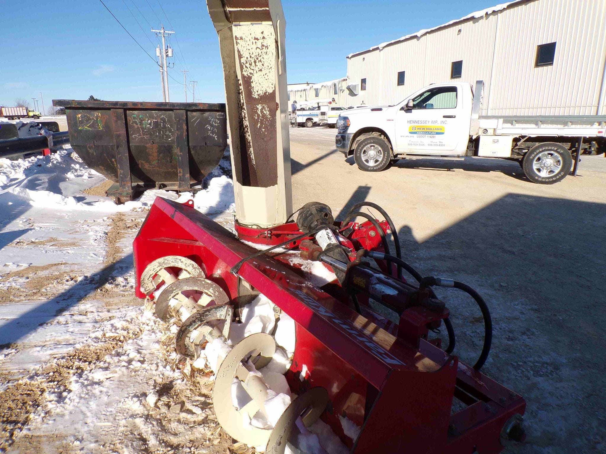 Farm King 840 Equipment Image0