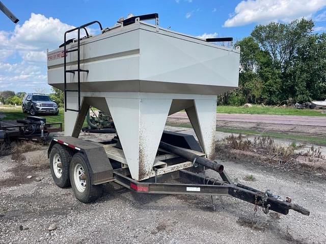 Image of Bulk Seed Tender 107R220 equipment image 2