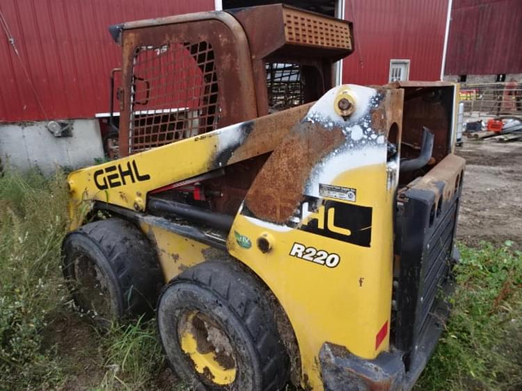 Main image Gehl R220 7