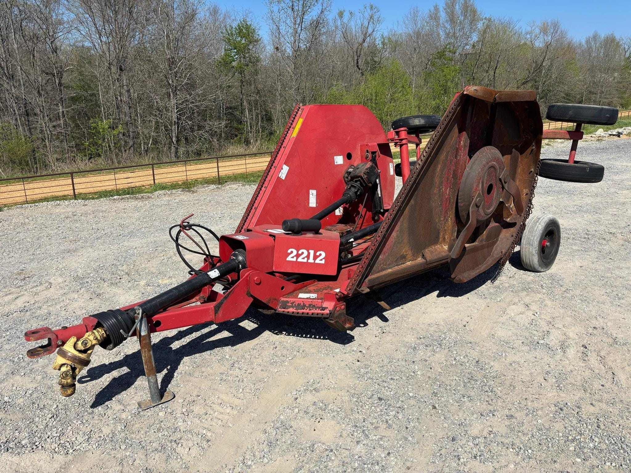 Bush Hog 2212 Equipment Image0