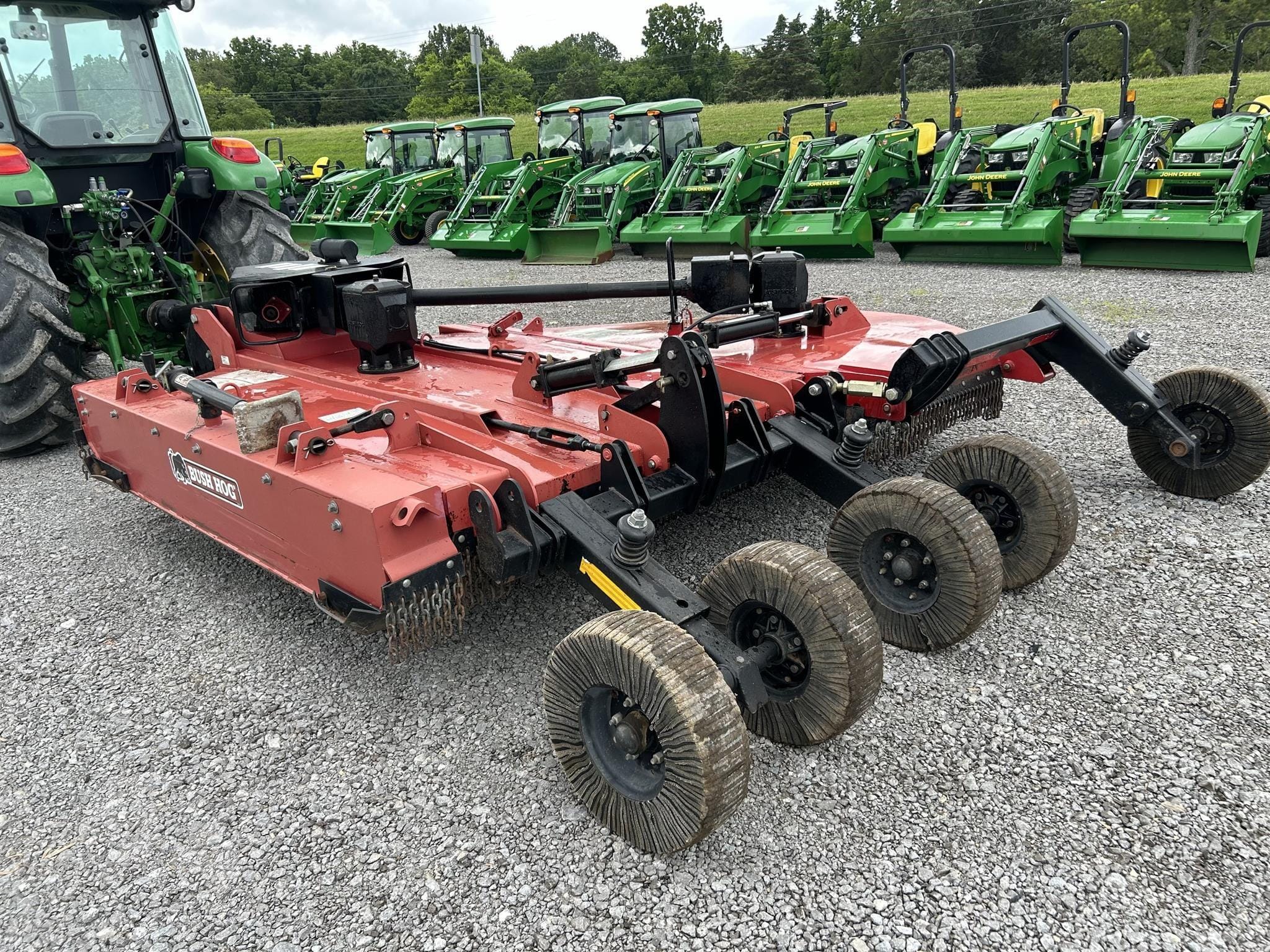 Bush Hog 2710L Equipment Image0