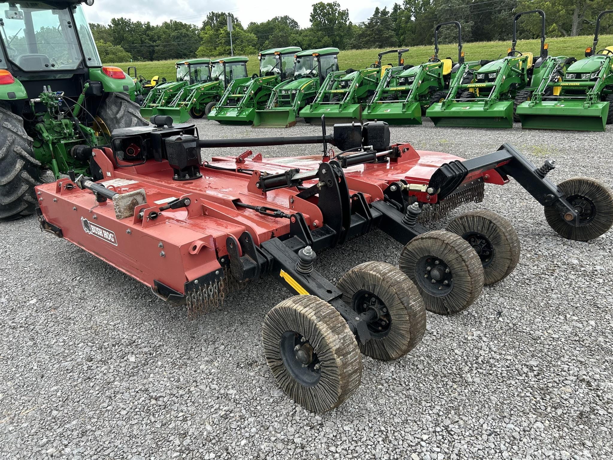 Bush Hog 2710L Equipment Image0