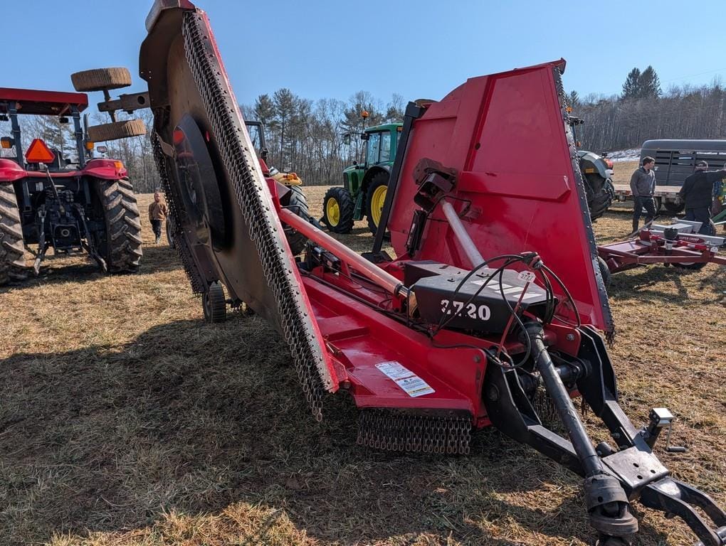 Bush Hog 2720 Equipment Image0