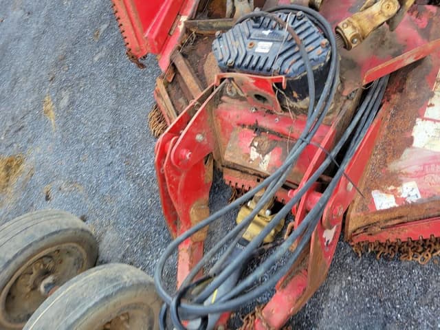 Image of Bush Hog 2815 equipment image 2