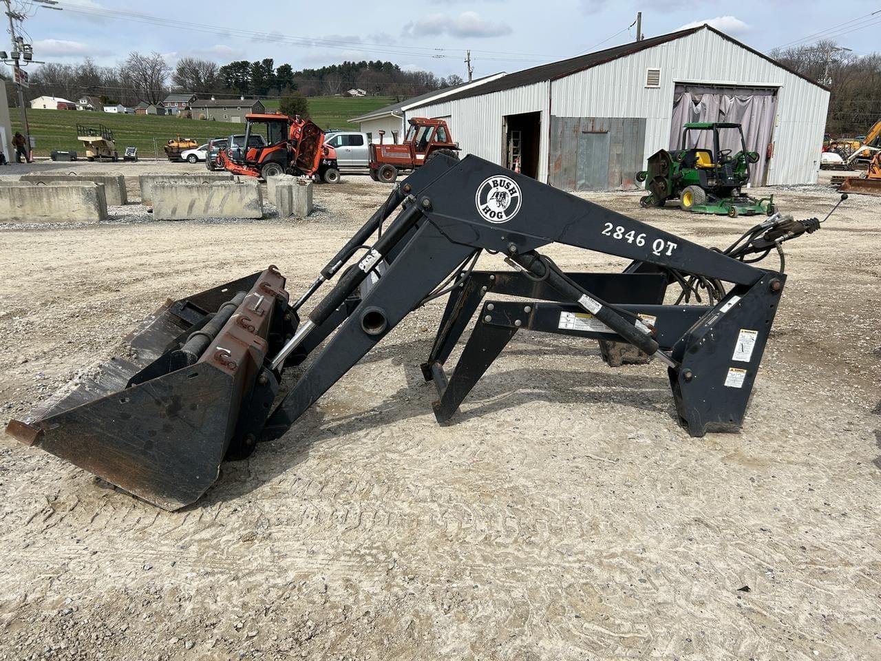 Bush Hog 2846QT Equipment Image0