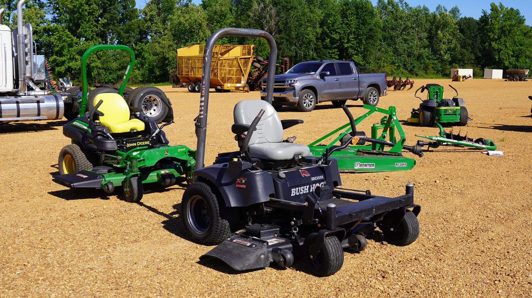 Bush Hog HDC2555 Equipment Image0