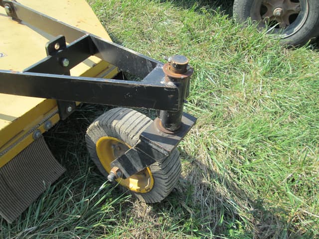 Image of Bush-Whacker MD72 equipment image 4