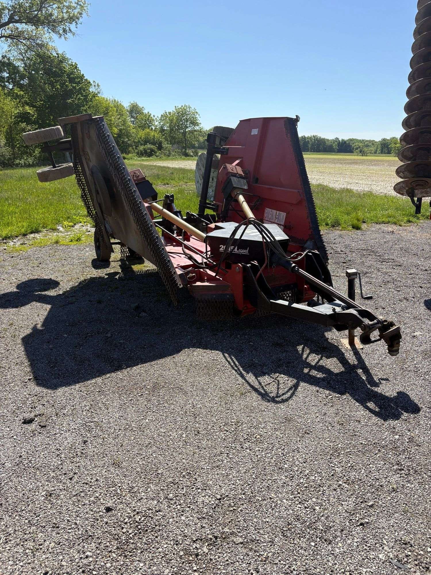 Bush Hog 2615L Equipment Image0