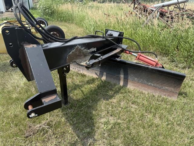 Image of Buhler Farm King 80 equipment image 4