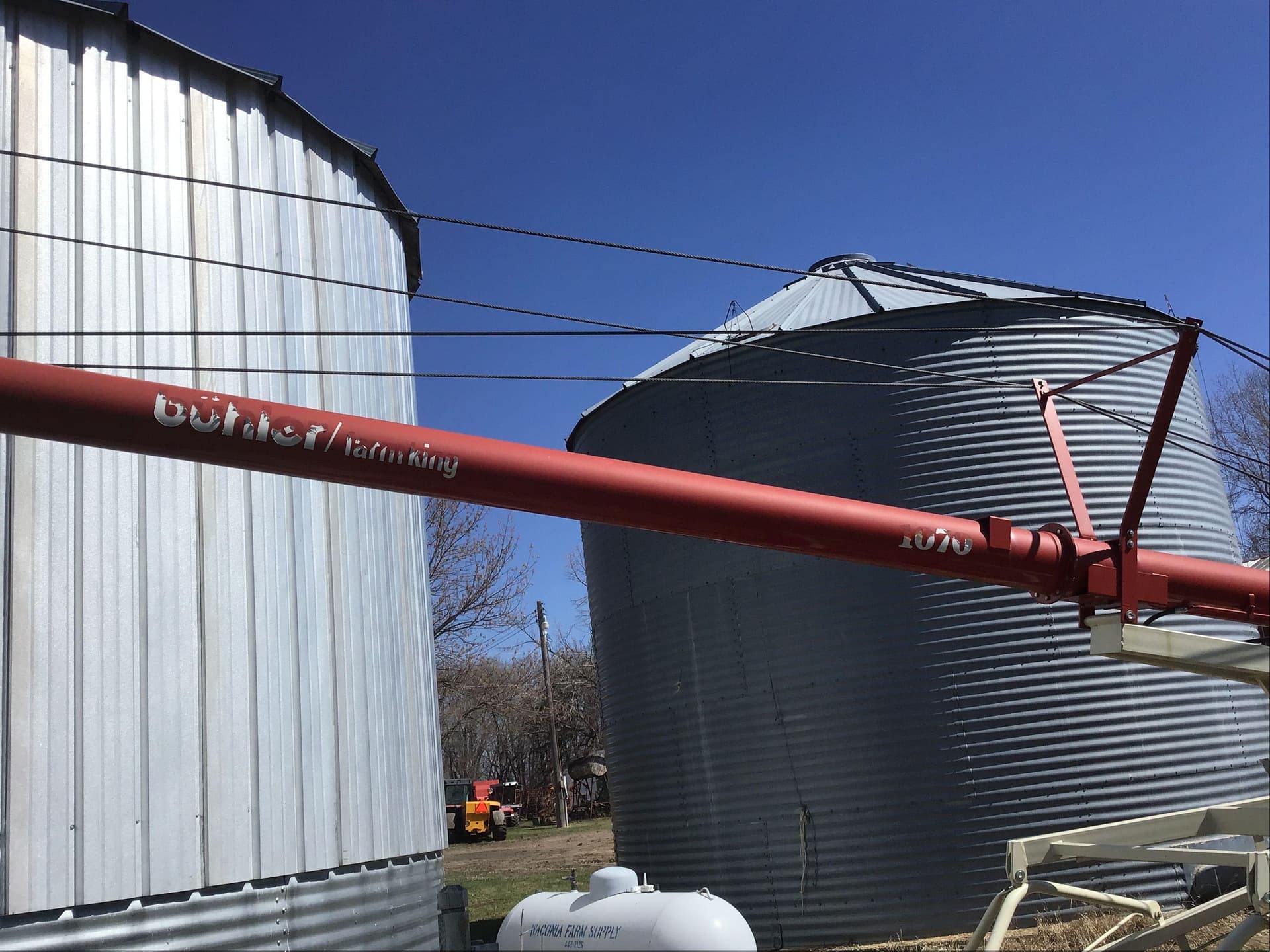 Farm King 1070 Harvesting Grain Augers/Conveyors for Sale Tractor Zoom