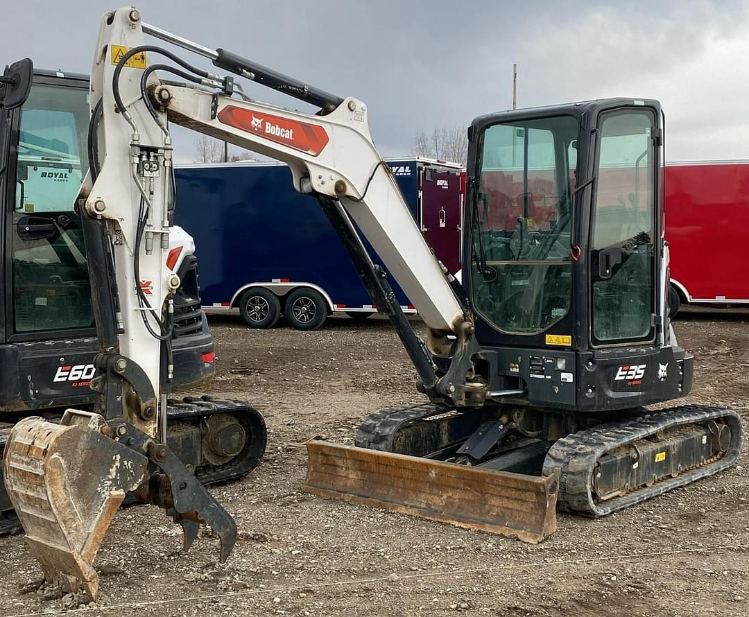 Image of Bobcat E35 Primary image