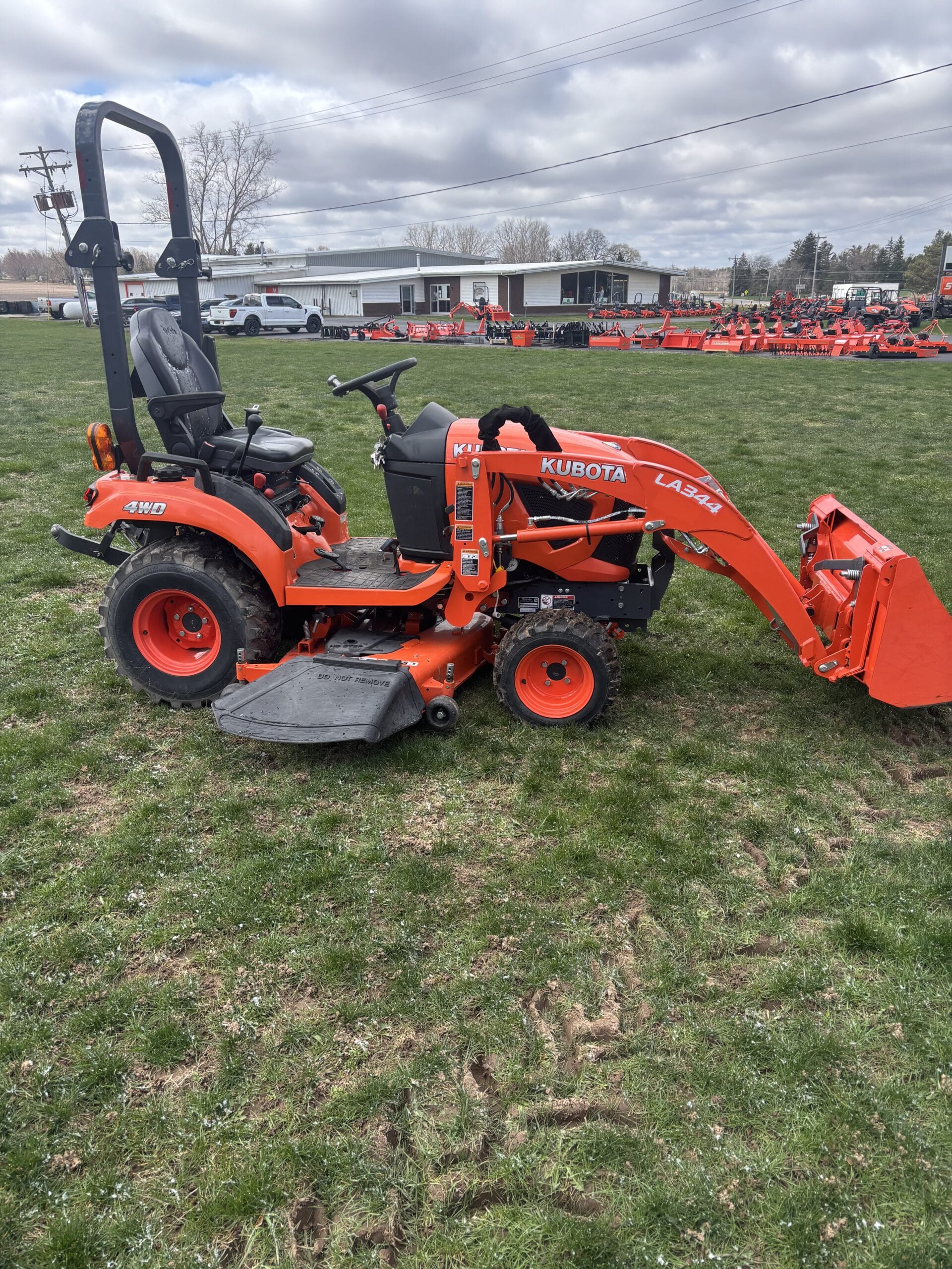 2021 Kubota BX2380 Equipment Image0