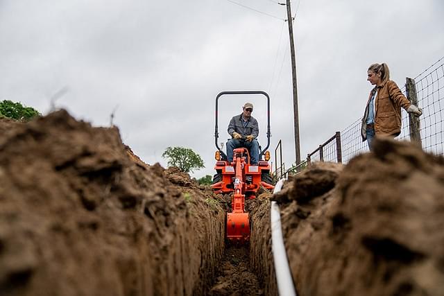 Image of Kubota BX23S equipment image 2