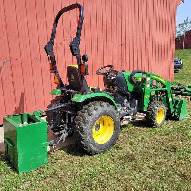 Image of John Deere 2320 equipment image 3