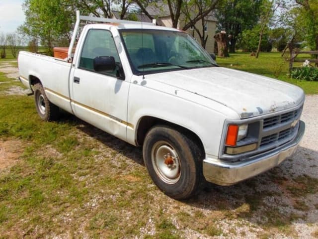 Image of Chevrolet 2500 equipment image 2
