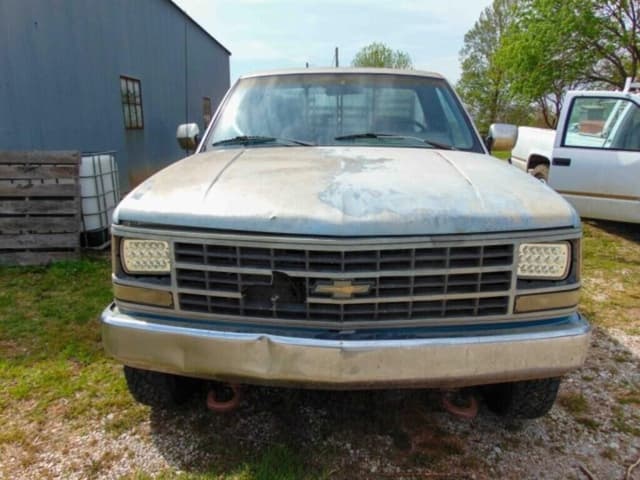 Image of Chevrolet 2500 equipment image 1