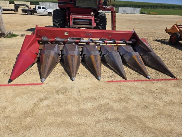 Image of Case IH 1063 equipment image 1