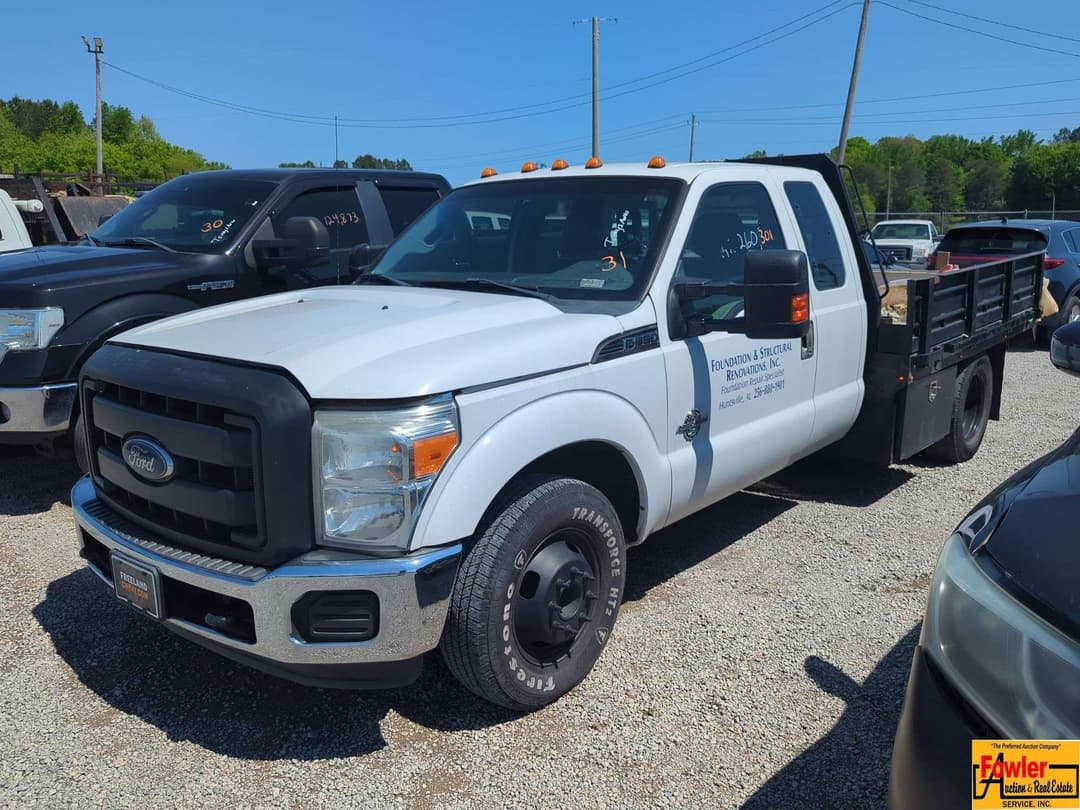 Image of Ford F-350 Primary image