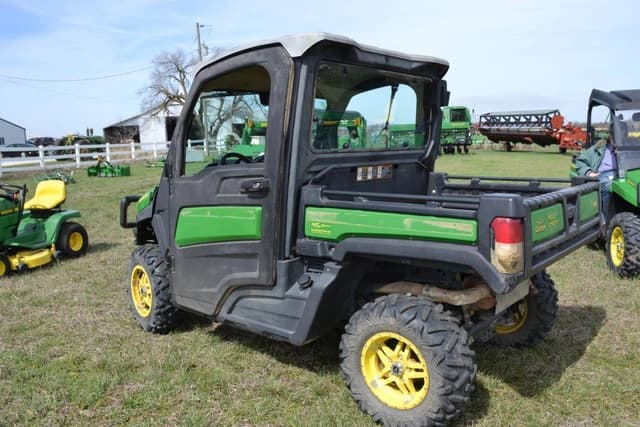 Image of John Deere XUV 835M equipment image 4