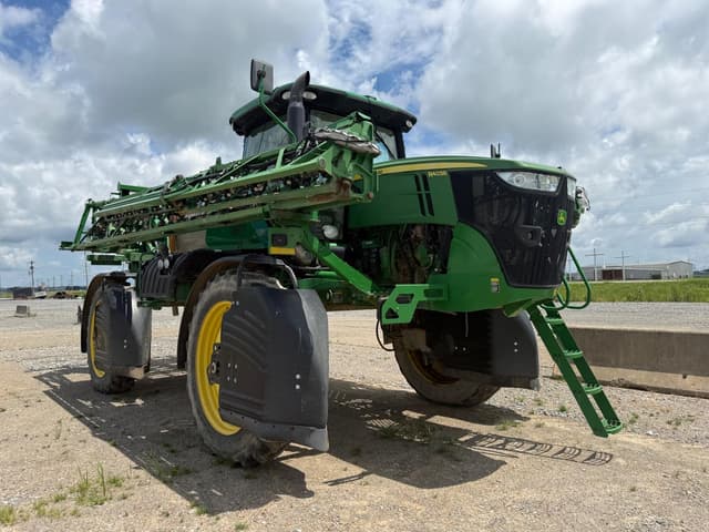 Image of John Deere R4038 equipment image 1