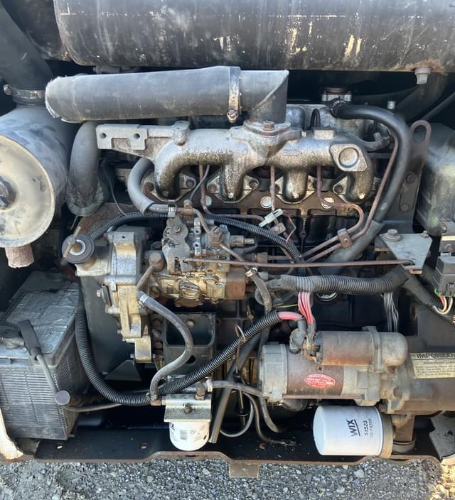 Image of Bobcat 853 equipment image 4