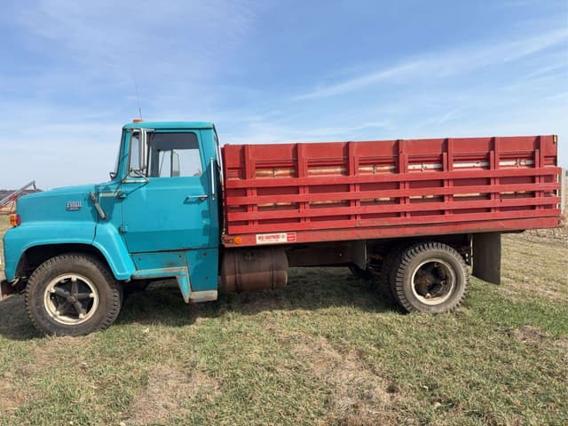 Image of Ford 600 equipment image 1