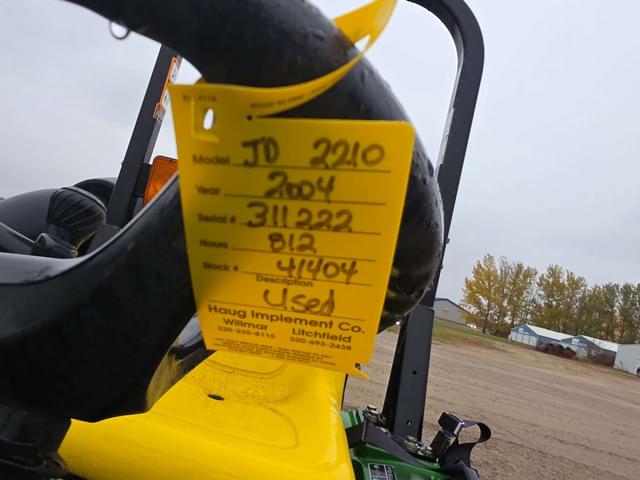Image of John Deere 2210 equipment image 2