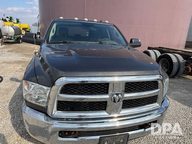 Image of Dodge Ram 2500 equipment image 2