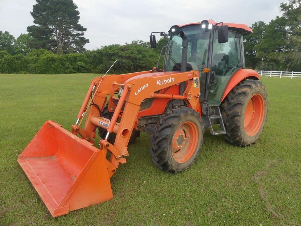 Kubota M7060D Equipment Image0